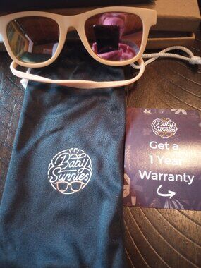 NIB Sunnies baby polarized w/strap sunglasses.